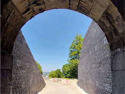 Restauration de l'entrée de la voûte de Thian