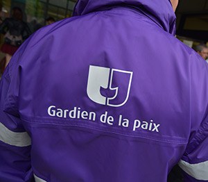Gardiens.nes de la paix