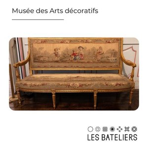 Salon Louis XVI décoré de tapisseries de Beauvais