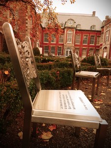  Chaise Poème de Michel Goulet en automne 