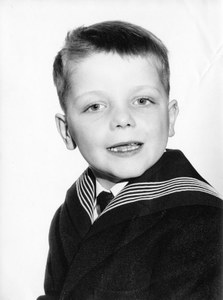  Daniel en uniforme, ancien élève de l'école des bateliers 